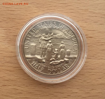 2 доллара 1986 50 центов D 100 лет Статуя Свободы unc - ssha_1_2_dollara_1986_50_centov_d_100_let_statuja_svobody_nacija_emigrantov_unc_kapsula_parokhod_korabl (1)