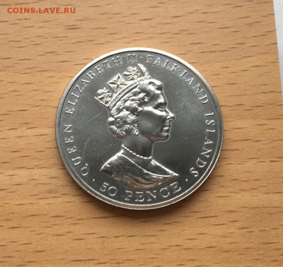 Крона Шайба Фолклендские острова 50 пенсов 1998 Дельфин WWF - krona_shajba_folklendskie_ostrova_50_pensov_1998_delfin_wwf_sokhranim_prirodu_folklendy_fauna (1)