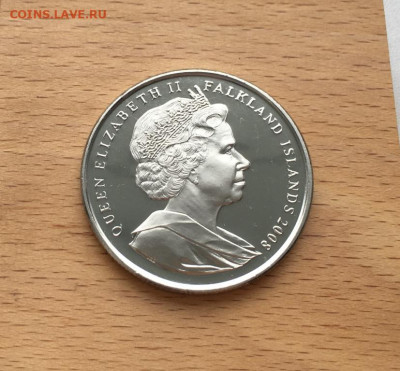 Крона Шайба Фолклендские острова 1 крона 2008 самолет - krona_shajba_folklendskie_ostrova_1_krona_2008_90_let_korolevskim_vvs_velikobritanii_samolet_aviacija (1)