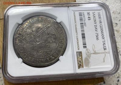 Саксония Талер 1608 Два Брата Кристиан II Иоганн Георг Слаб - saksonija_1_taler_1608_dva_brata_kristian_ii_iogann_georg_i_avgust_serebro_slab_ngc_xf45_redkost_rrr (2)