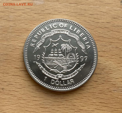 Крона Шайба Либерия 1 доллар 1997 Вторая мировая война - krona_shajba_liberija_1_dollar_1997_vtoraja_mirovaja_vojna_operacija_chastise_samolet_aviacija_rejd_damby (1)
