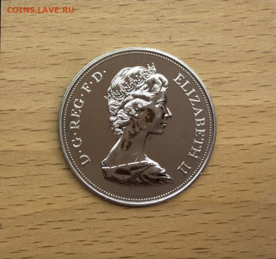 Великобритания 25 пенсов 1972 Свадьба Proof тираж 150 тыс. - krona_shajba_velikobritanija_25_pensov_1972_korolevskaja_svadba_pruf_proof_tirazh_150_tys_redkaja (1)