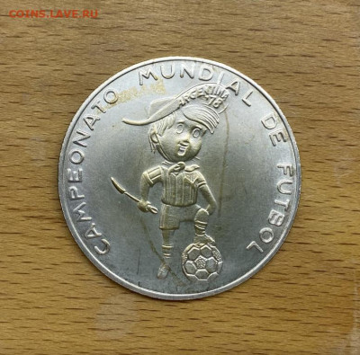 Жетон Медаль Аргентина Чемпионат Мира Футбол 1978 Кубок FIFA - zheton_medal_argentina_chempionat_mira_futbol_1978_kubok_fifa_fifa_sport_40_mm_krona_shajba