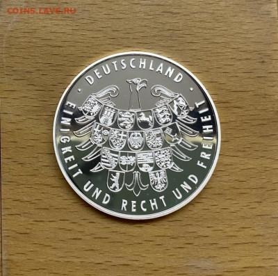 Жетон Медаль Германия Чемпионат Мира Футбол 2006 Кубок FIFA - zheton_medal_germanija_chempionat_mira_futbol_2006_kubok_fifa_fifa_pruf_proof_sport_krona_shajba (5)
