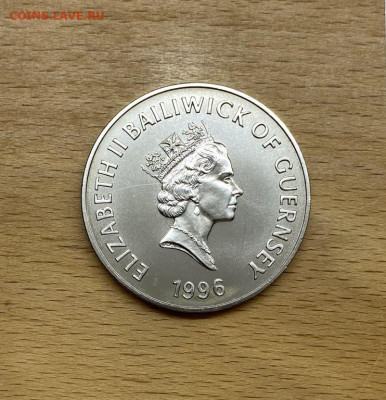 Крона Шайба Гернси 5 фунтов 1996 Чемпионат Европы футбол - krona_shajba_gernsi_5_funtov_1996_chempionat_evropy_po_futbolu_sport (1)