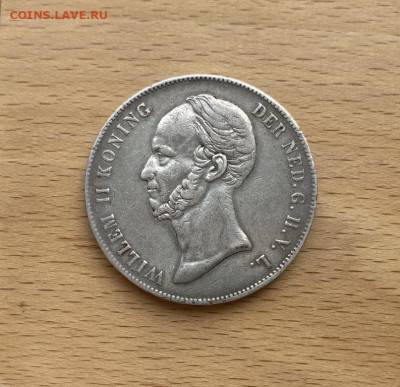 Нидерланды 2,5 гульдена 1847 Виллем II Серебро Крона Шайба - niderlandy_2_5_guldena_1847_villem_ii_serebro_krona_shajba