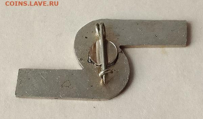 Шахтер Донецк полумячи до 27.03. - знак_фк-Шахтер-Донецк_полумячи_булавка