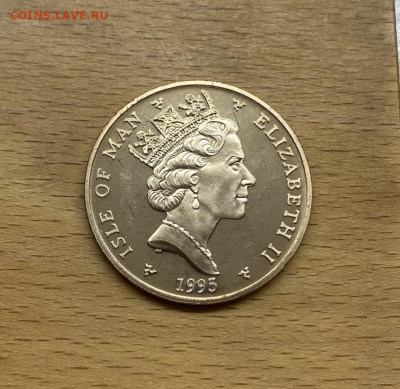 Крона Остров Мэн 5 фунтов 1995 50 лет окончанию Второй миров - krona_shajba_ostrov_men_5_funtov_1995_50_let_okonchaniju_vtoroj_mirovoj_vojny_uinston_cherchill (1)
