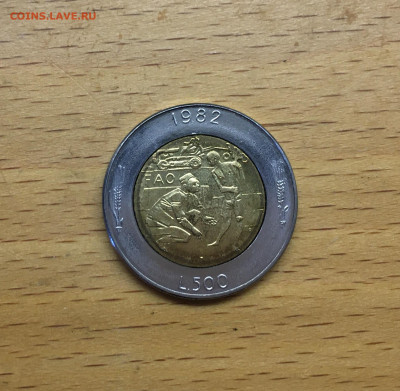 биметалл Сан-Марино 500 лир 1982 Социальные достижения - IMG_9435.JPG