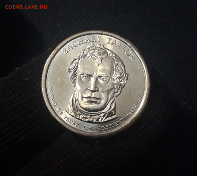 1 доллар 2009 года (P) ПРЕЗИДЕНТЫ ЗАКЕРИ ТЕЙЛОР До 10.05 - 20250421_213606