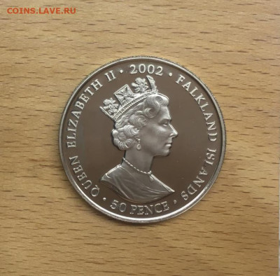 Шайба Фолклендские острова 50 пенсов 2002 50 лет правлению - krona_shajba_folklendskie_ostrova_50_pensov_2002_50_let_pravleniju_elizavety_khokkej_sport_vizit_kanada (1)