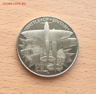 памятная настольная медальон жетон 50 лет Битва за Британию - medal_pamjatnaja_nastolnaja_medalon_zheton_50_letie_bitva_za_britaniju_1990_aviacija_samolet_vtoraja