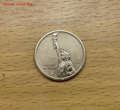 США 1$ доллар 2022 двор D Кентукки Блюграсс UNC - ssha_1_dollar_2022_dvor_d_amerikanskie_innovacii_kentukki_bljugrass_unc (1)