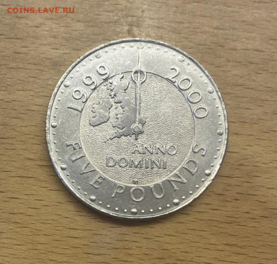 Крона Шайба Великобритания 5 фунтов 1999 Миллениум - krona_shajba_velikobritanija_5_funtov_1999_millenium
