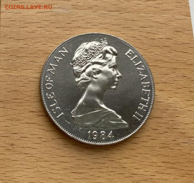 Шайба Остров Мэн 1 крона 1984 Олимпийские Игры Лос-Анджелес - krona_shajba_ostrov_men_1_krona_1984_olimpijskie_igry_los_andzheles_beg_sport_olimpiada (1)