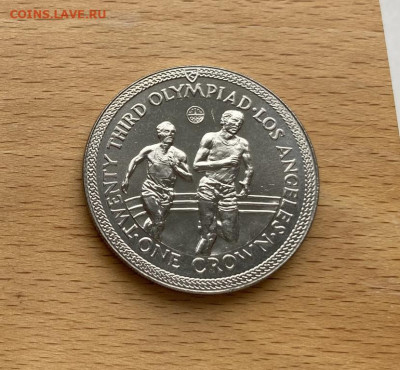 Шайба Остров Мэн 1 крона 1984 Олимпийские Игры Лос-Анджелес - krona_shajba_ostrov_men_1_krona_1984_olimpijskie_igry_los_andzheles_beg_sport_olimpiada