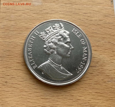 Шайба Остров Мэн 1 крона 1997 Рождение Христа - krona_shajba_ostrov_men_1_krona_1997_rozhdenie_khrista (1)