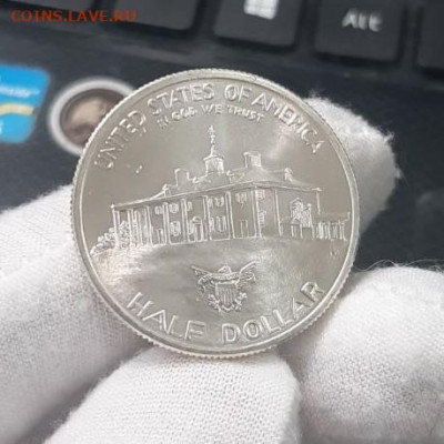 США 50 центов 1982 Джордж Вашингтон 250 лет до 17.09 22:00 - 5454106161361056762