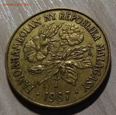 Мадагаскар 20 франков 1987 г до 30.10 - мад1