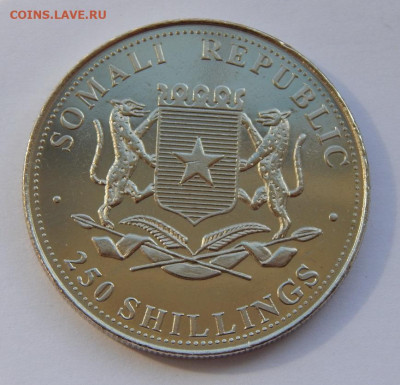 250 шиллингов 2001 года. Сомали.Джордж Стаббс, Уистлиджейкет - DSCN9339.JPG