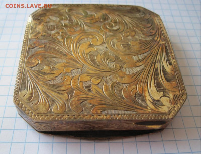 Пудреница с эмалью - П05