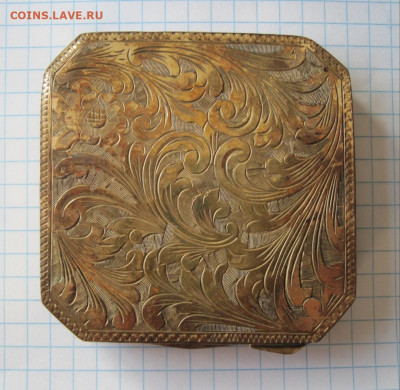 Пудреница с эмалью - П04