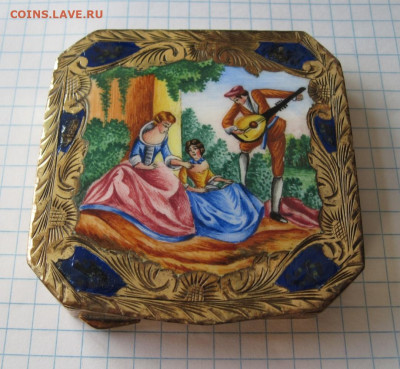 Пудреница с эмалью - П02