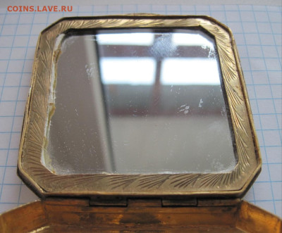 Пудреница с эмалью - П14