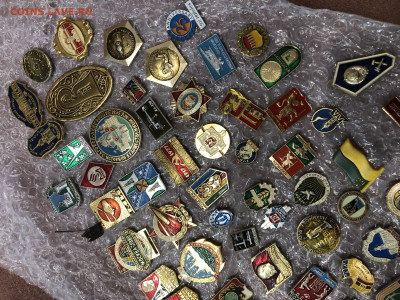 Кучка значков на оценку - 26561001-F2C6-45FF-B99B-09C2E433F84E