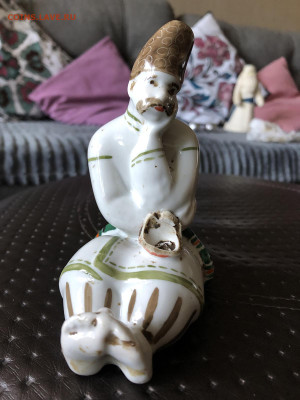 Фарфоровая статуэтка. - 1