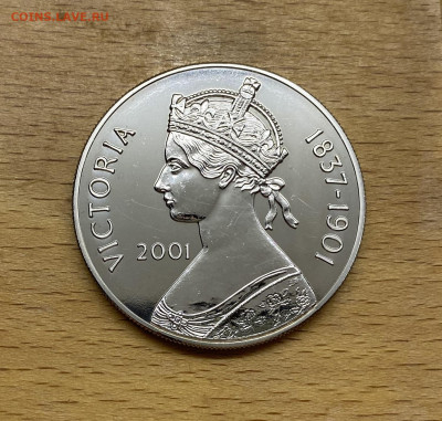 Крона Остров Вознесения 50 пенсов 2001 Королева Виктория - IMG_3676.JPG