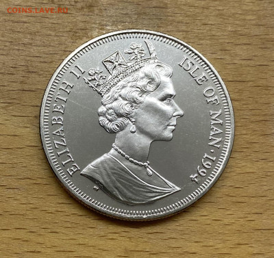 Шайба Остров Мэн 1 крона 1994 Высадка в Нормандии Корабль - IMG_3562.JPG