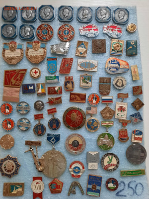 Значки различные ассорти 7 - фикс 125 руб - 23-12-25 - 20251220_113430