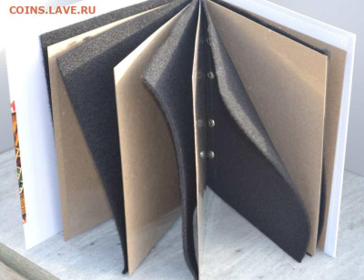 Альбом на кольцах с листами для значков - Значки с лист.-4