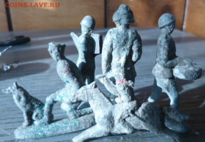 дополнитено 4 солдатика и коняшка без подставки - P1070305.JPG